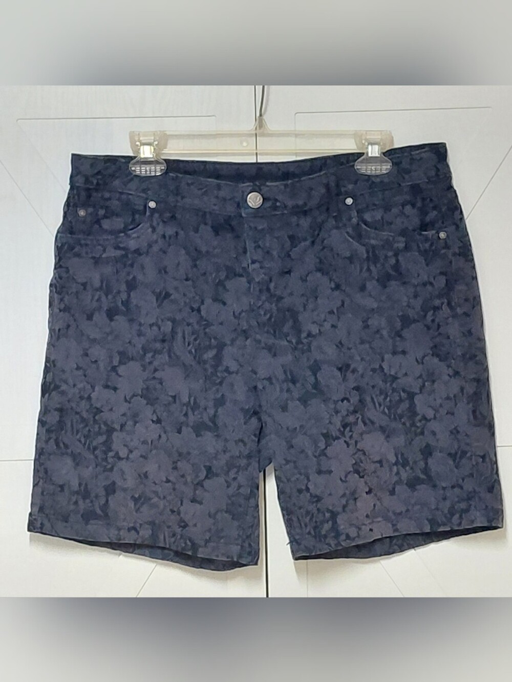 Simply Vera *Vera Wang Navy Floral Jacquard Bermuda Stretch Womens Shorts Sz 10